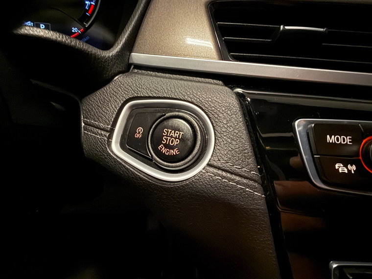 Vehicle Image 28