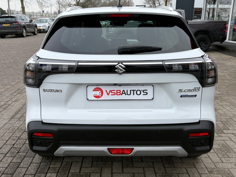 Vehicle Image 25