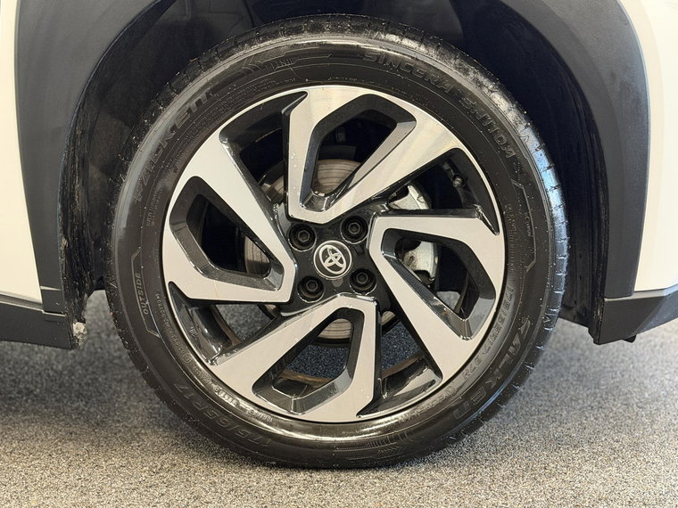 Vehicle Image 15