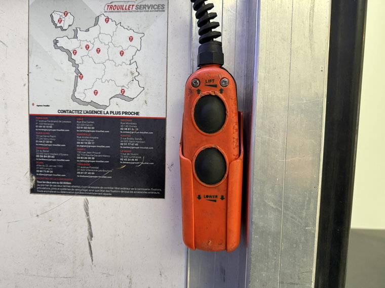 Vehicle Image 22