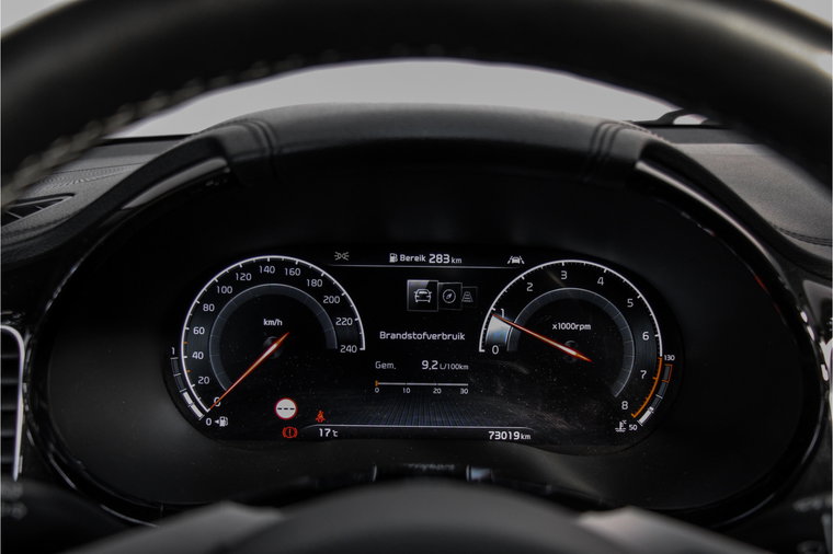 Vehicle Image 13