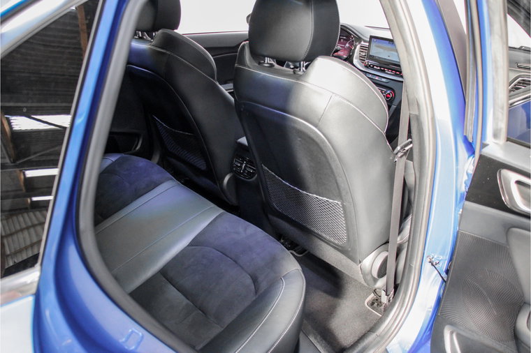 Vehicle Image 37