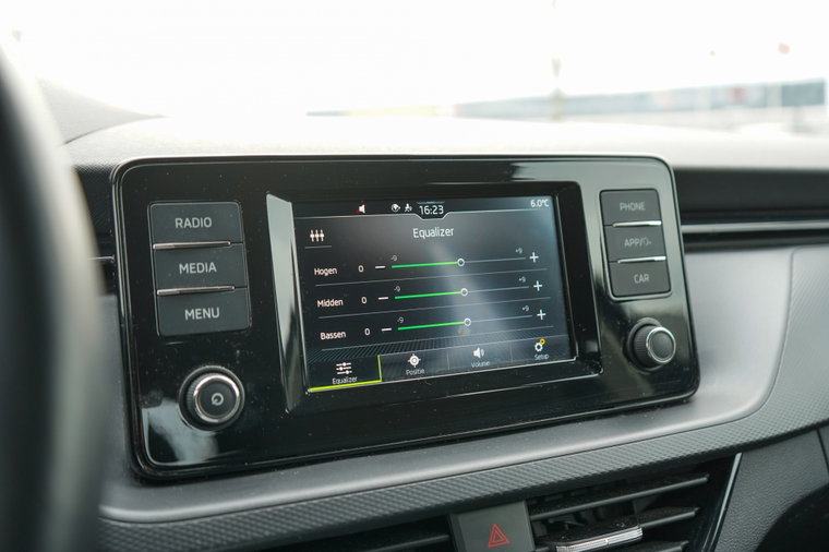 Vehicle Image 19