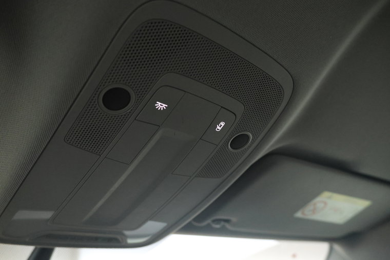 Vehicle Image 37