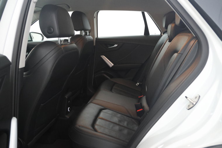 Vehicle Image 38