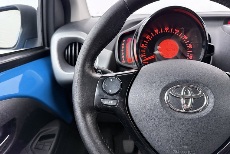 Vehicle Image 15