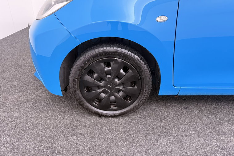 Vehicle Image 7