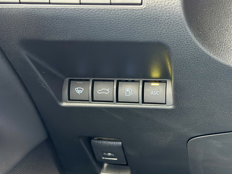 Vehicle Image 24