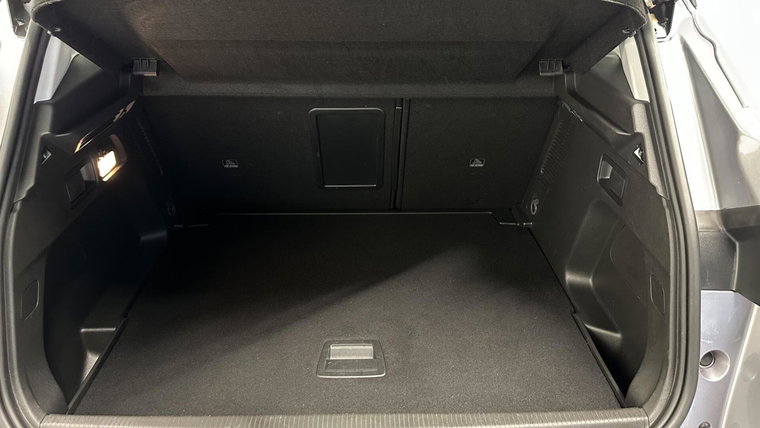 Vehicle Image 38