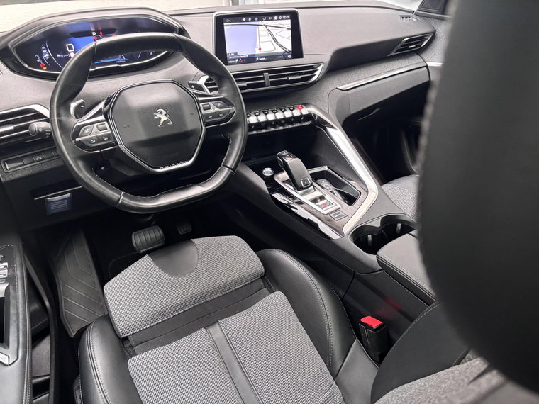 Vehicle Image 26
