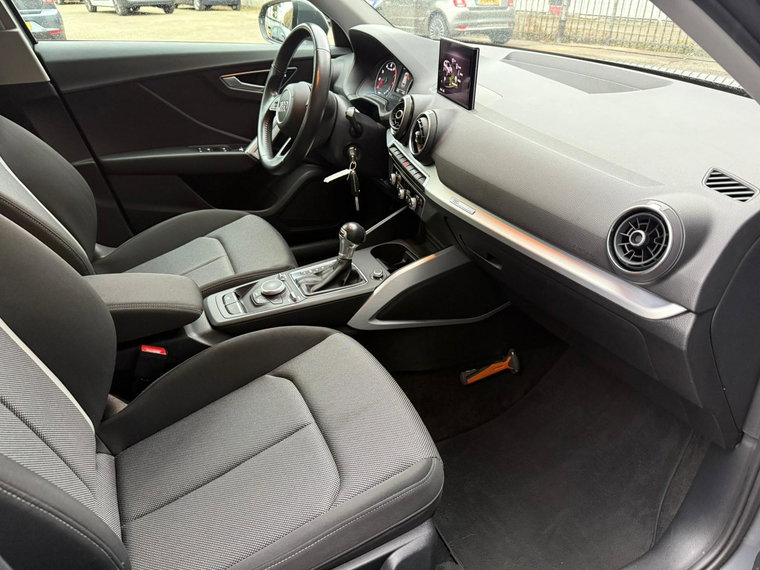 Vehicle Image 19