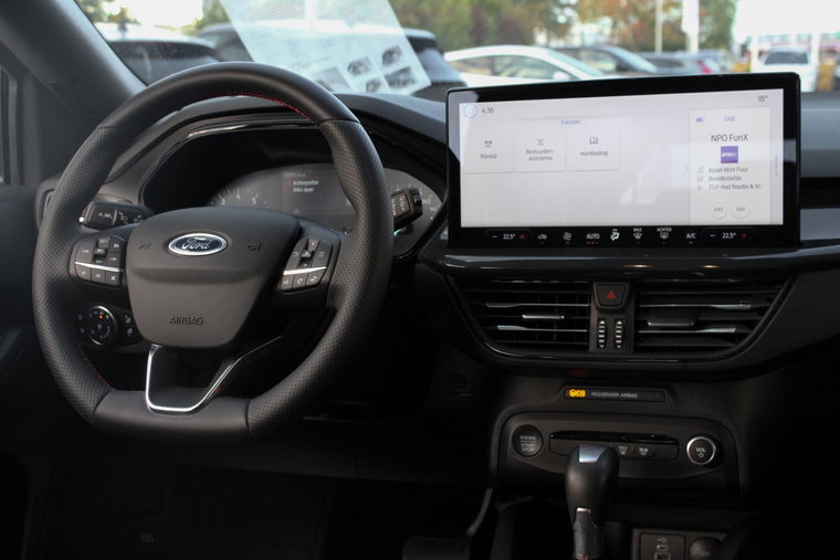 Vehicle Image 31