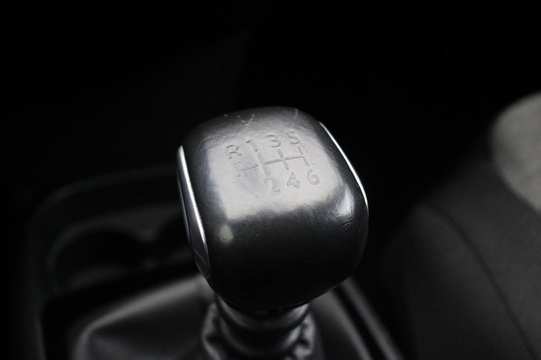 Vehicle Image 28
