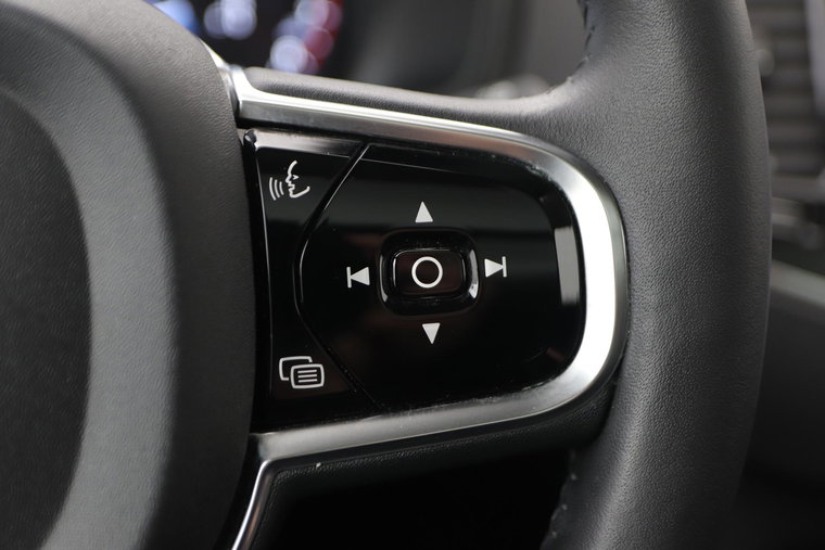 Vehicle Image 38