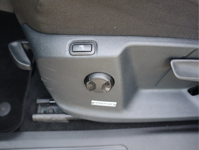 Vehicle Image 38