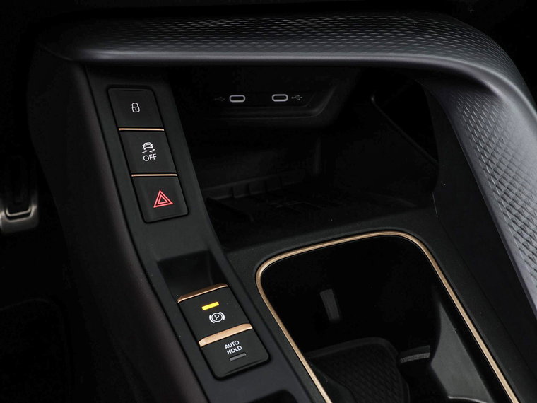 Vehicle Image 45