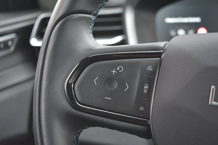 Vehicle Image 22