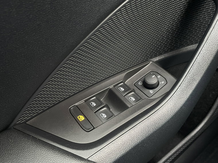 Vehicle Image 46