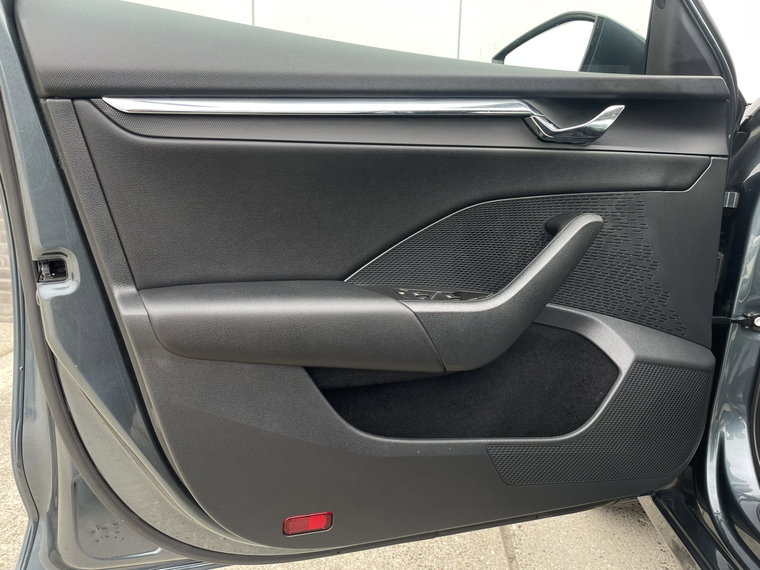 Vehicle Image 47