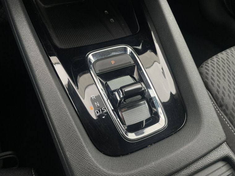 Vehicle Image 48