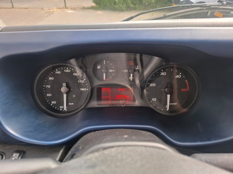 Vehicle Image 26