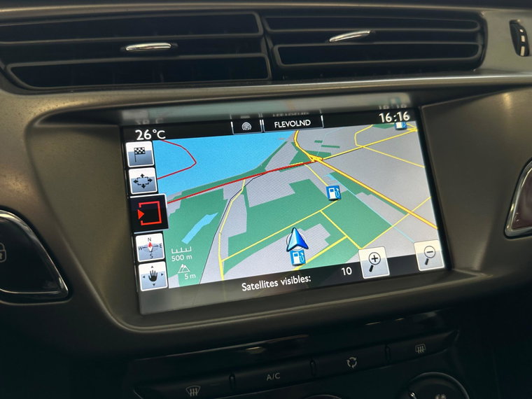 Vehicle Image 13