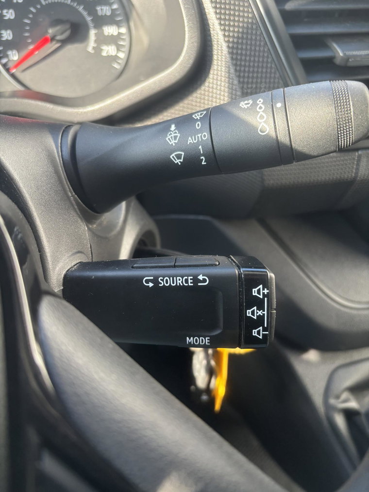 Vehicle Image 29