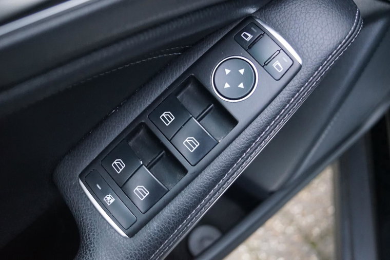 Vehicle Image 40