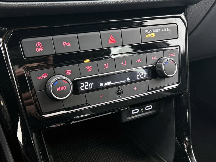 Vehicle Image 26