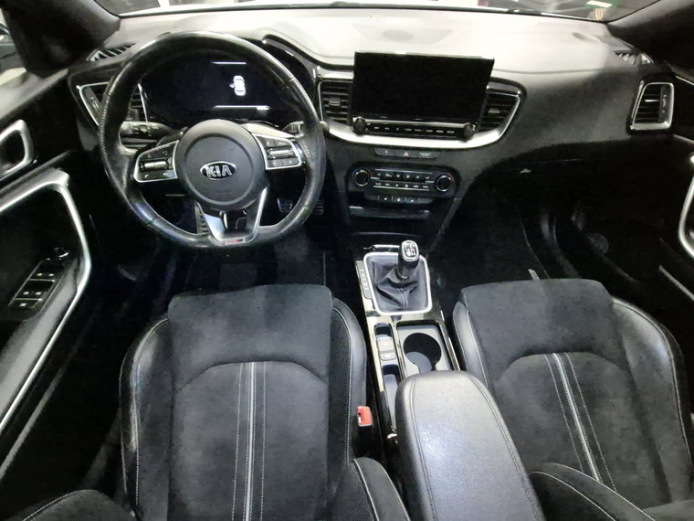 Vehicle Image 37