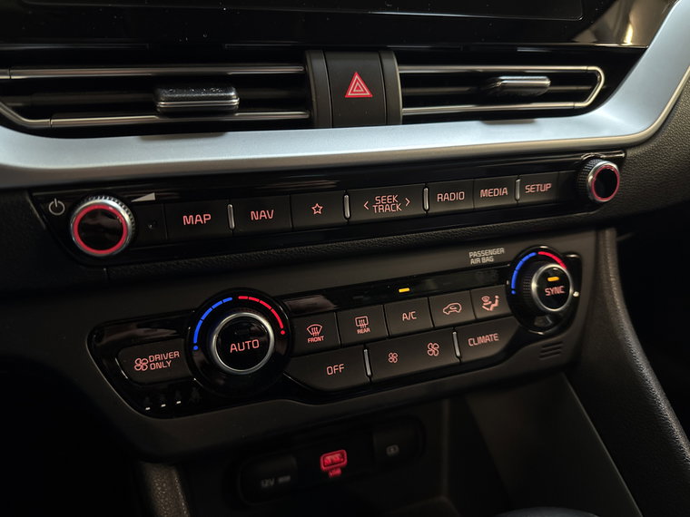 Vehicle Image 24