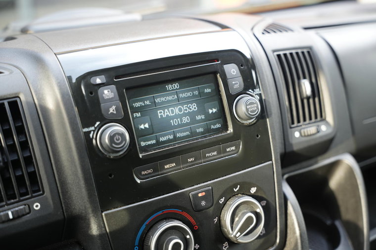 Vehicle Image 18