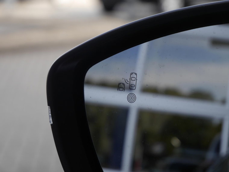 Vehicle Image 40