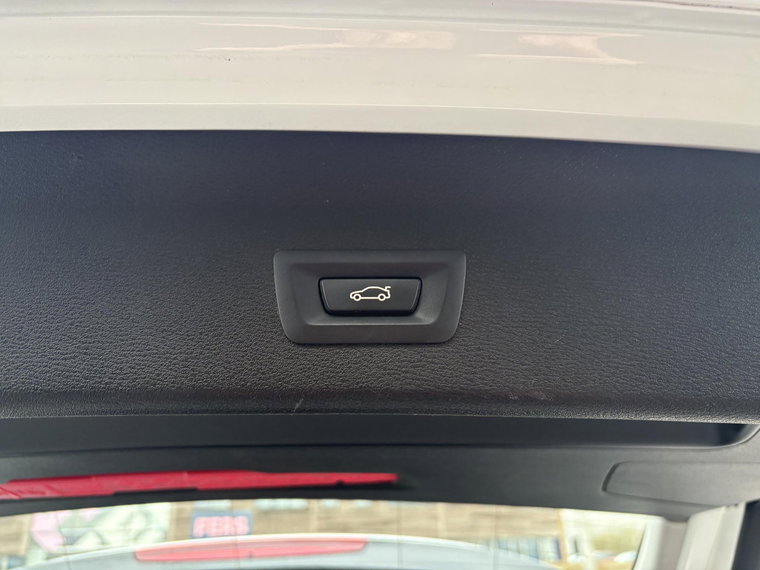 Vehicle Image 38