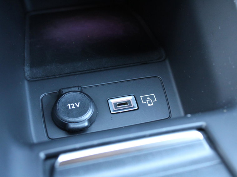Vehicle Image 37
