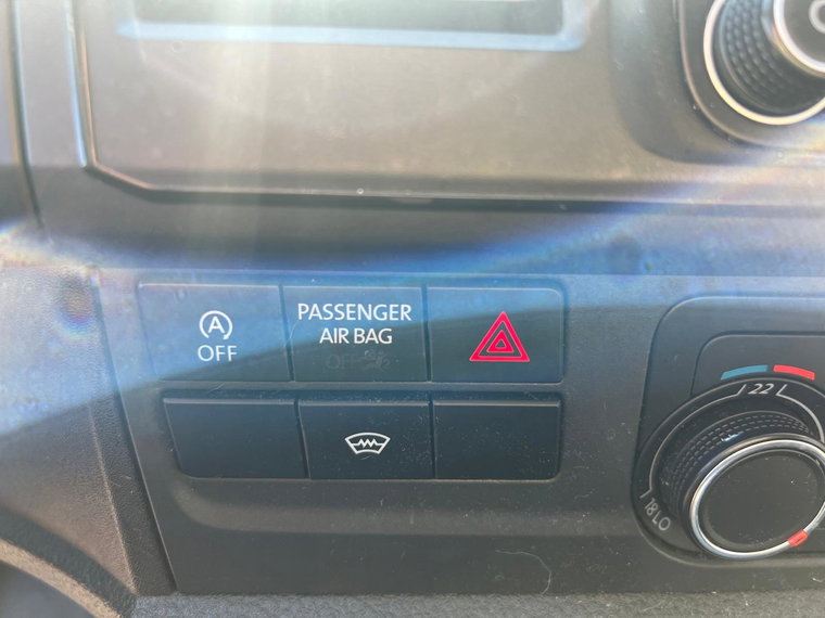 Vehicle Image 25
