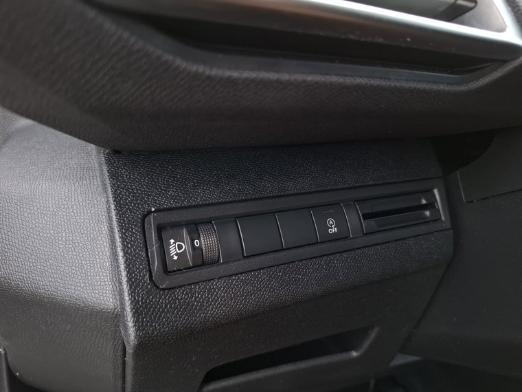 Vehicle Image 24