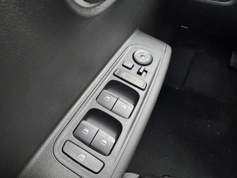Vehicle Image 33
