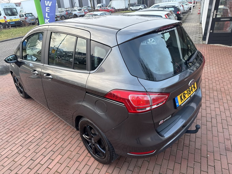 Vehicle Image 23