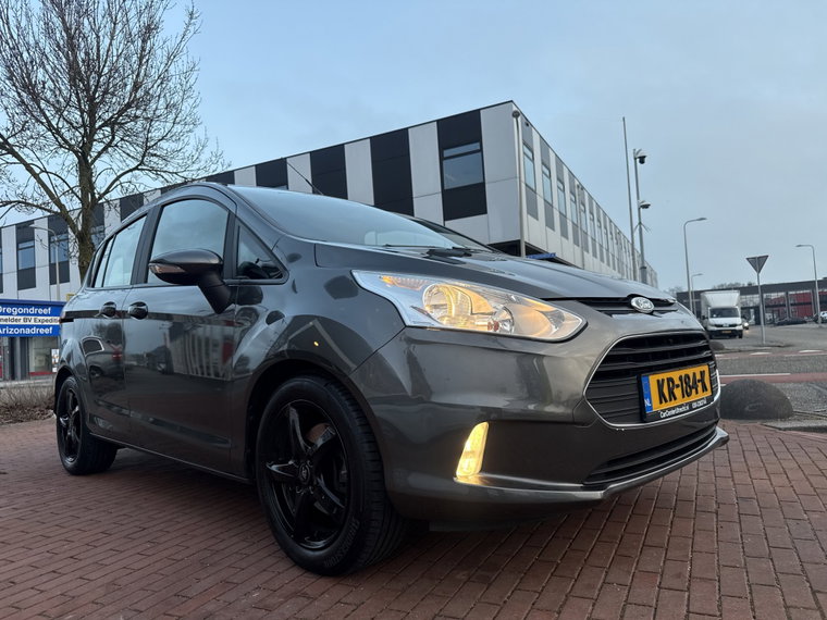 Vehicle Image 7