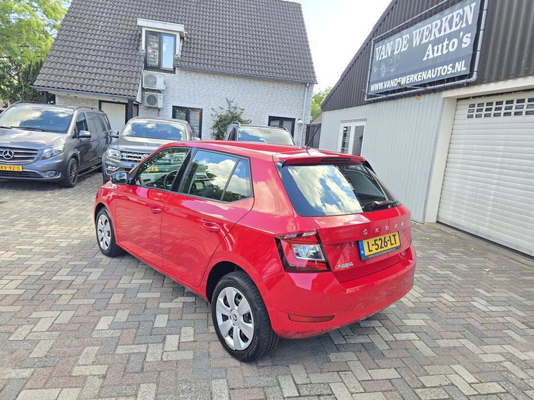 Vehicle Image 33