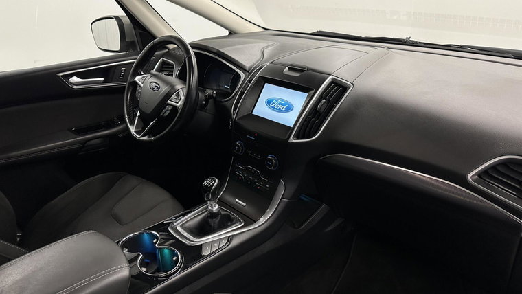 Vehicle Image 18