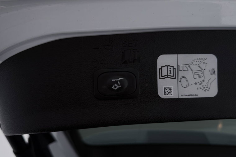 Vehicle Image 40