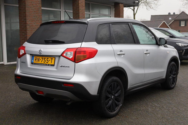Vehicle Image 4