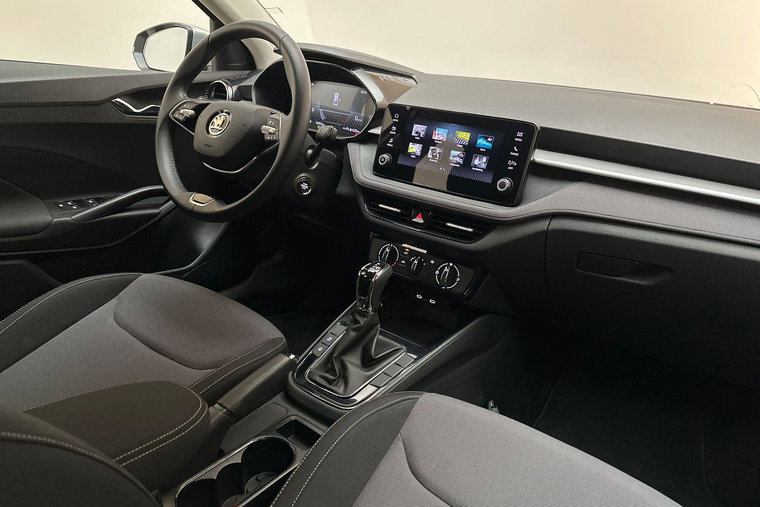 Vehicle Image 14