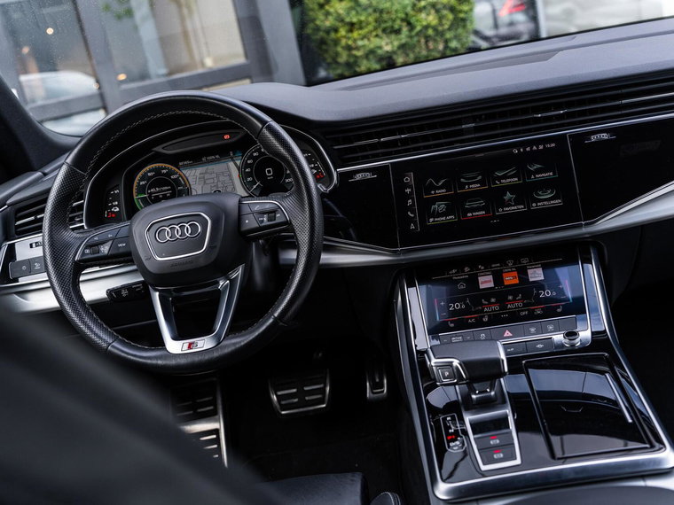 Vehicle Image 21