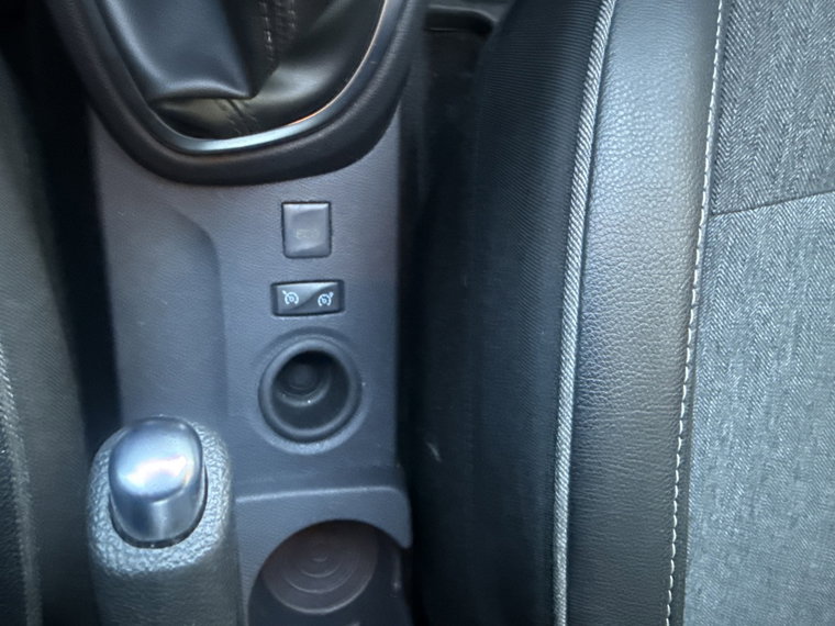 Vehicle Image 26