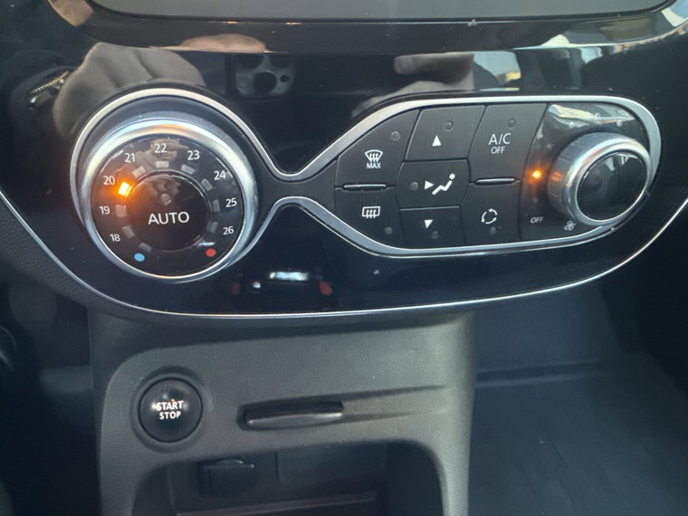 Vehicle Image 28