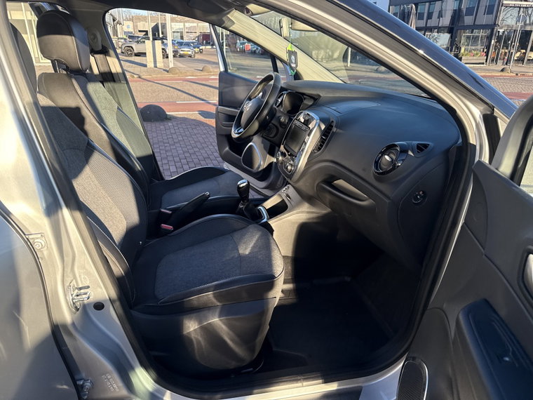 Vehicle Image 38