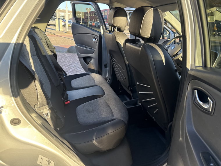 Vehicle Image 45